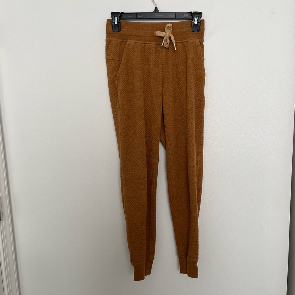 Women’s Lululemon joggers